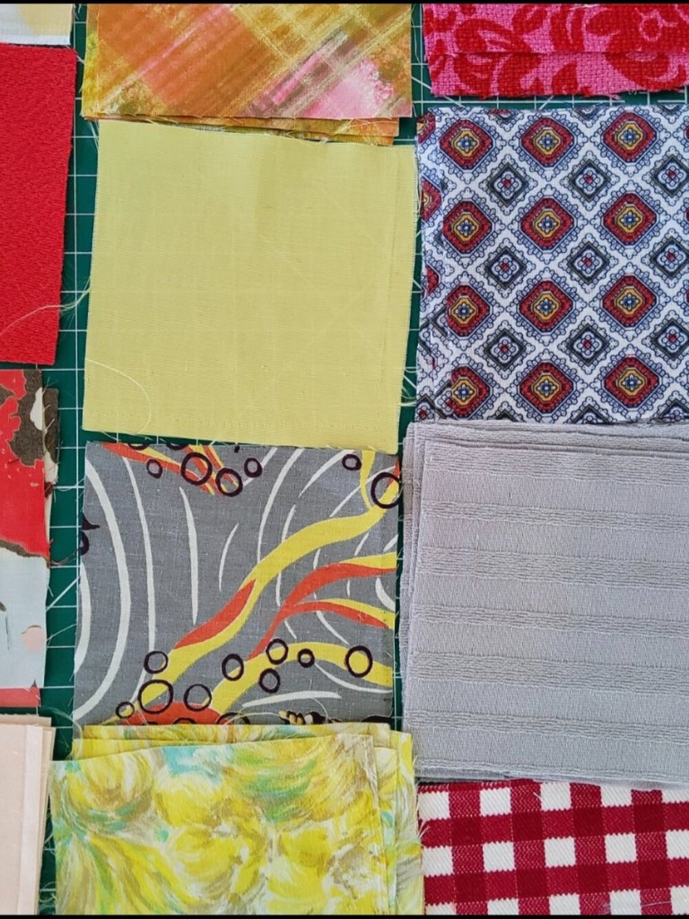 Fabric Destash Bundle, Quilting Squares, Vintage Fabric Scraps, Sewing - Picture 6 of 9